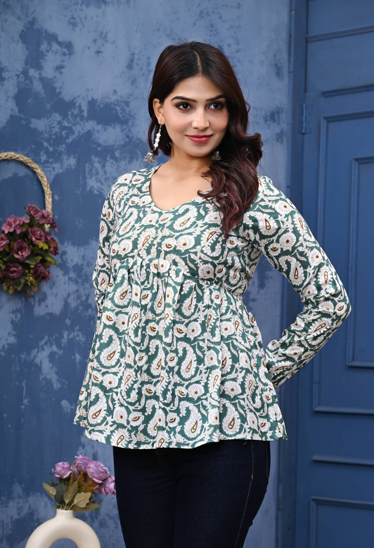 Women Paisley Printed Empire Top