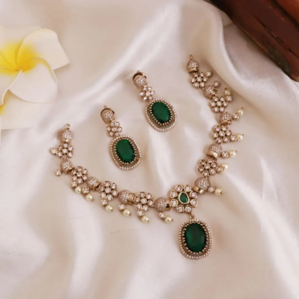 Pretty AD-Victorian Necklace 1_cleanup